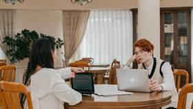 Что означает комиссия в университете в Аптека от склада